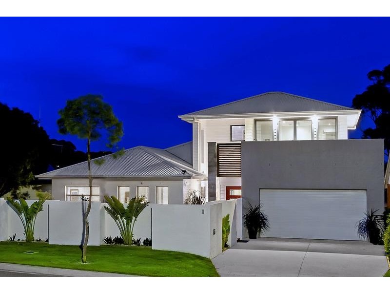2 Sycamore Avenue, Bateau Bay NSW 2261