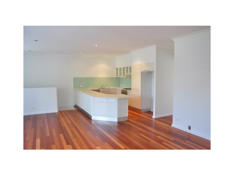 2/10 Ena Street, Terrigal NSW 2260
