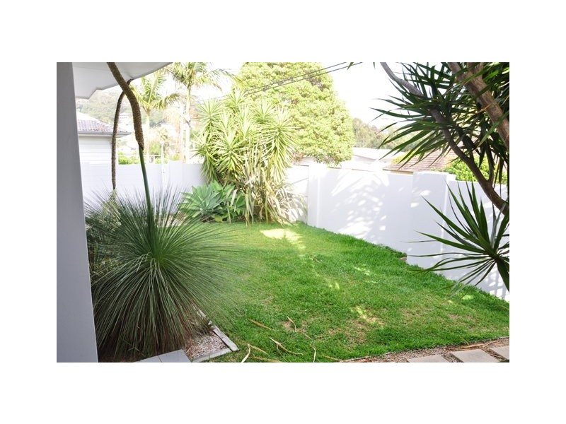 2/10 Ena Street, Terrigal NSW 2260
