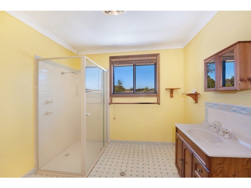 66 Kingsford Smith Drive, Berkeley Vale NSW 2261