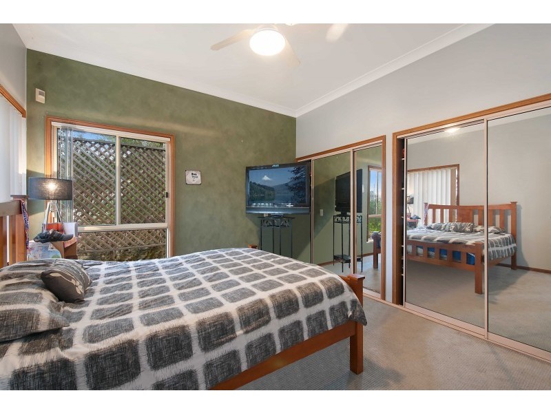 49 Platypus Ave, Berkeley Vale NSW 2261