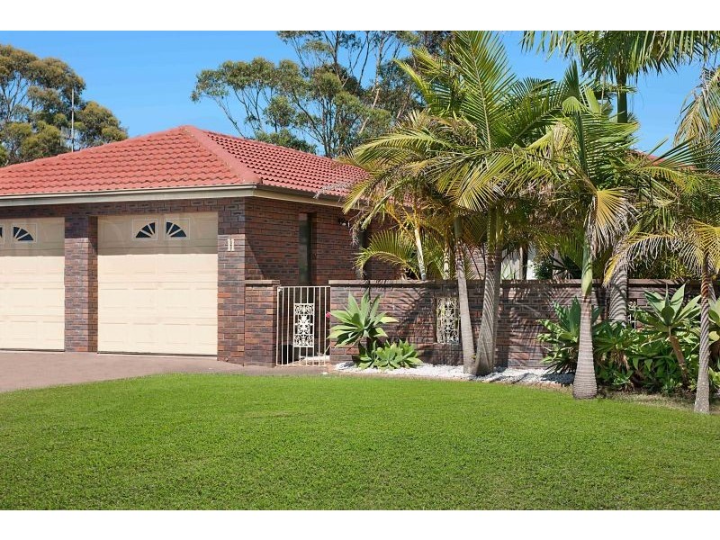 11 Bosun Close, Bateau Bay NSW 2261