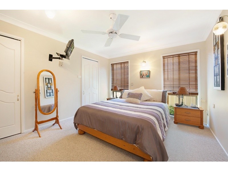 11 Bosun Close, Bateau Bay NSW 2261