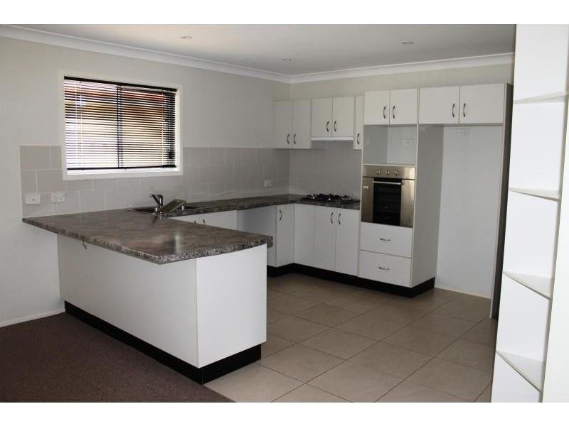 39 Shamrock Drive, Berkeley Vale NSW 2261