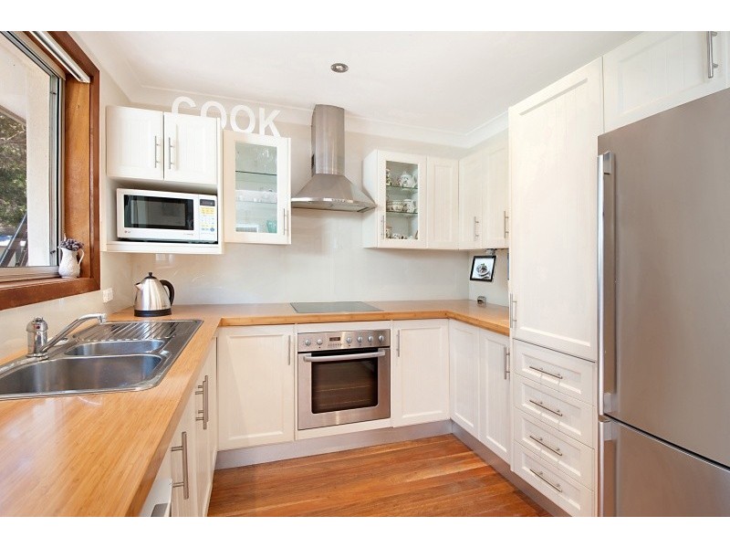 35 Blenheim, Berkeley Vale NSW 2261