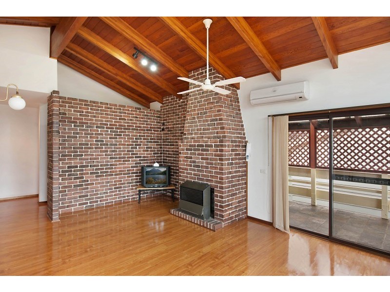 202 Lakedge Avenue, Berkeley Vale NSW 2261