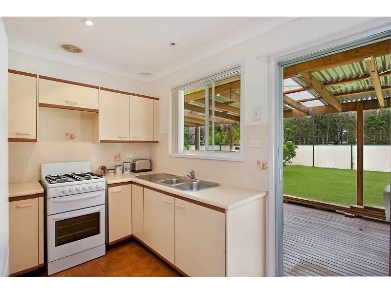 14 Seawind Terrace, Berkeley Vale NSW 2261