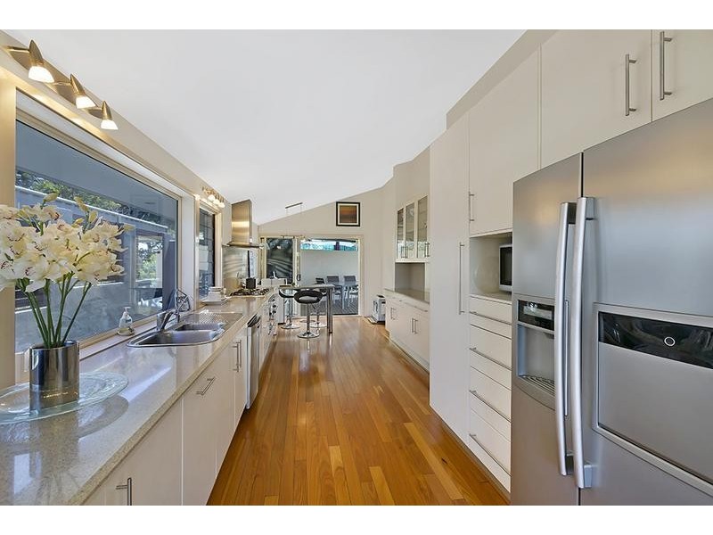 19 Mossman Ave, Bateau Bay NSW 2261