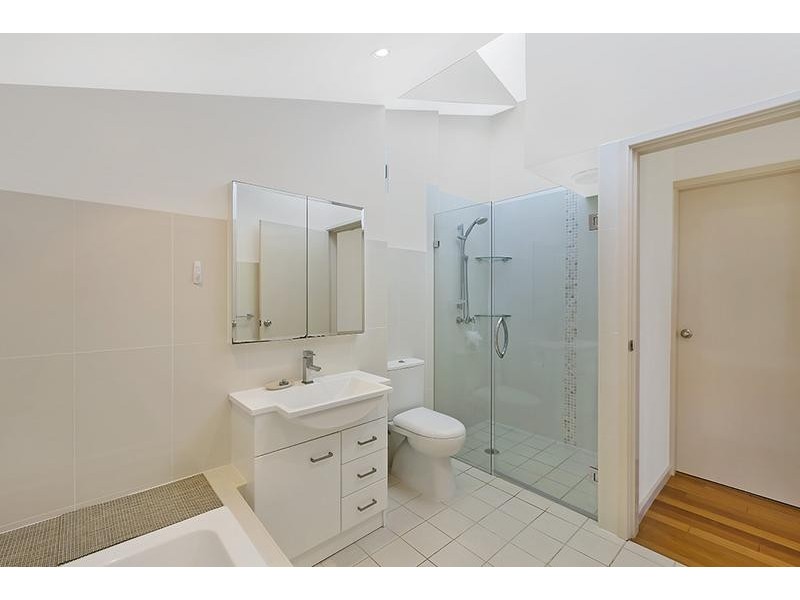 19 Mossman Ave, Bateau Bay NSW 2261