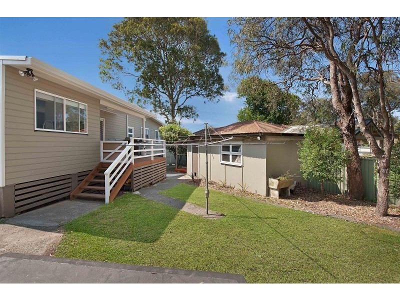 6 KIngsford Smith Drive, Berkeley Vale NSW 2261