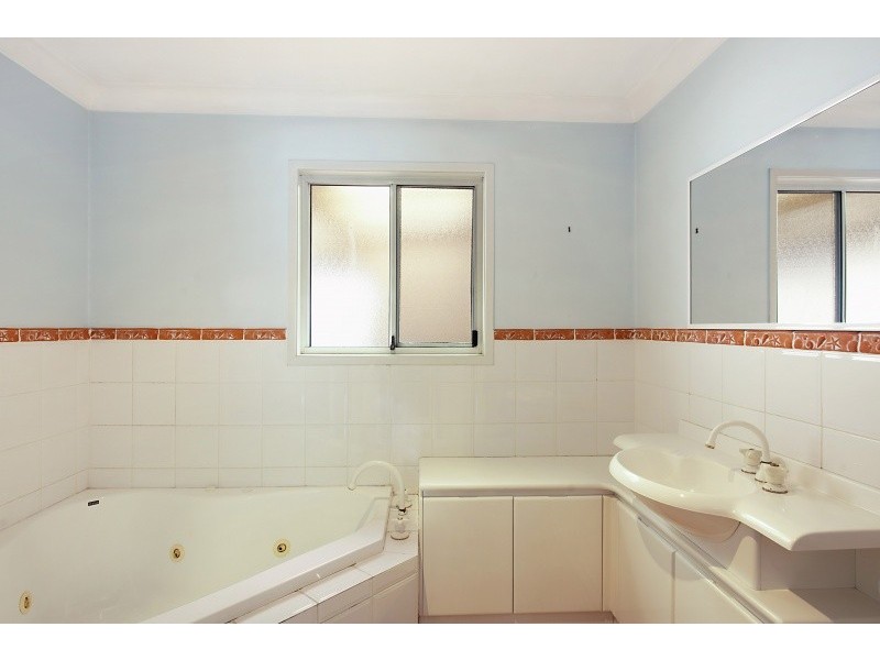 68 Kingsford Smith Drive, Berkeley Vale NSW 2261