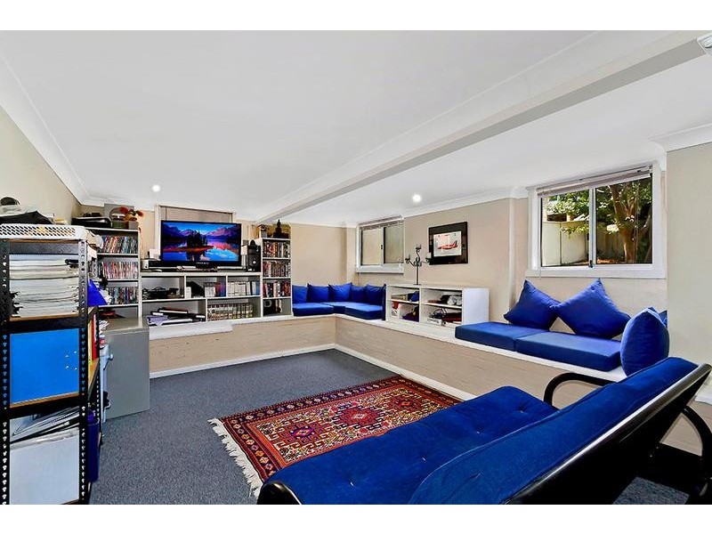 14 Hillcrest Ave, Bateau Bay NSW 2261