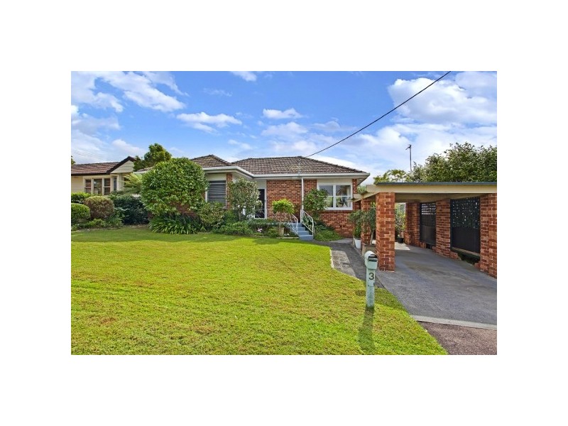 3 Dunn St, Point Frederick NSW 2250