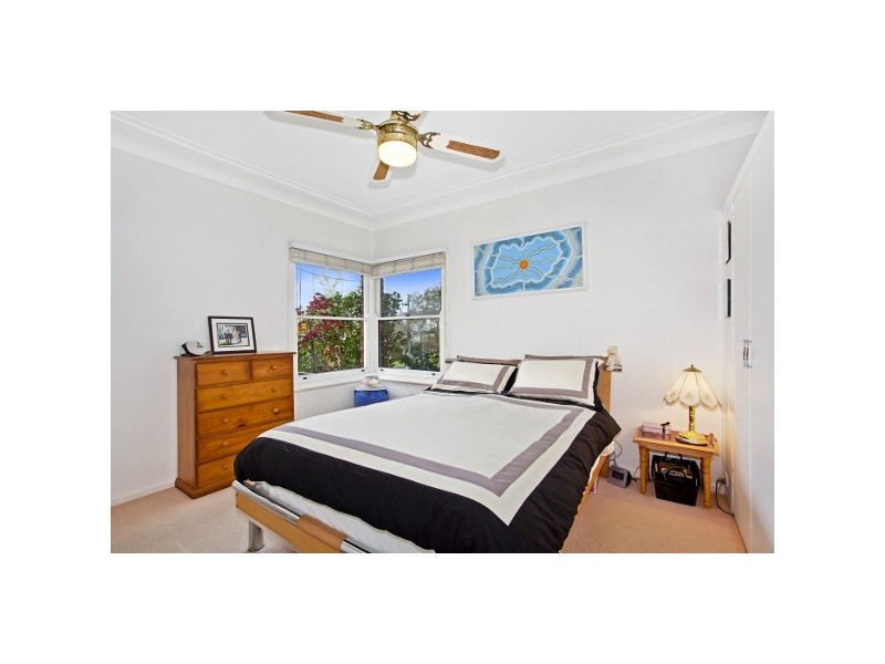 3 Dunn St, Point Frederick NSW 2250