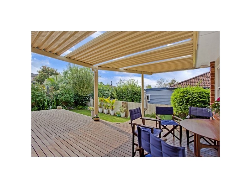 3 Dunn St, Point Frederick NSW 2250