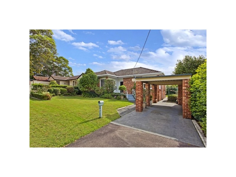 3 Dunn St, Point Frederick NSW 2250