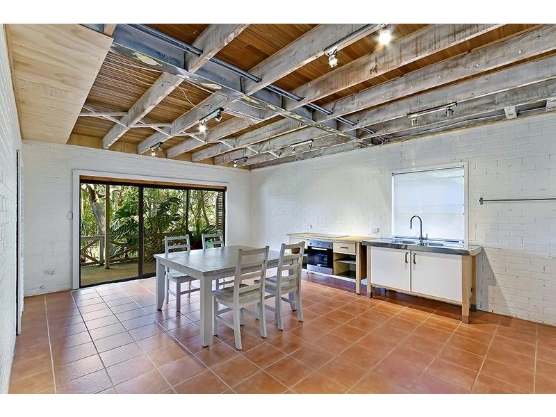 17 Northview Dr, Bateau Bay NSW 2261