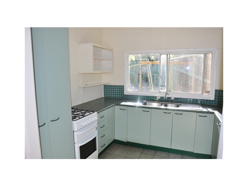 5a Lowana Avenue, Forresters Beach NSW 2260