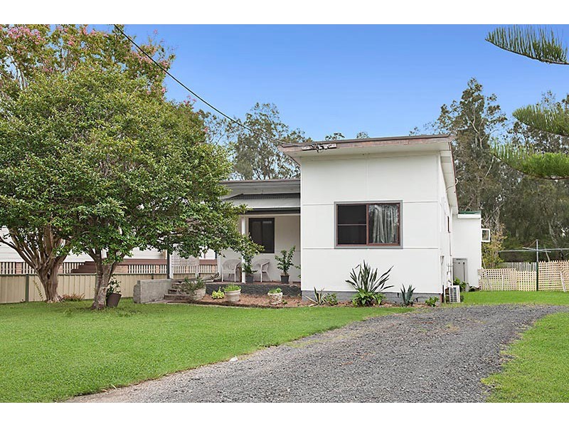 215 Geoffrey Road, Chittaway Point NSW 2261