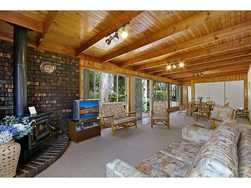 21 Haigh Close, Berkeley Vale NSW 2261