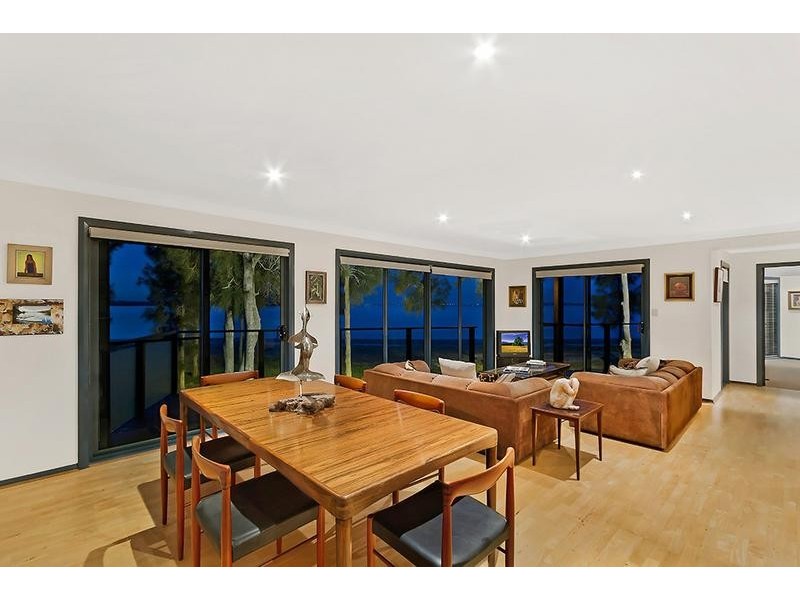 261 Geoffrey Rd, Chittaway Point NSW 2261