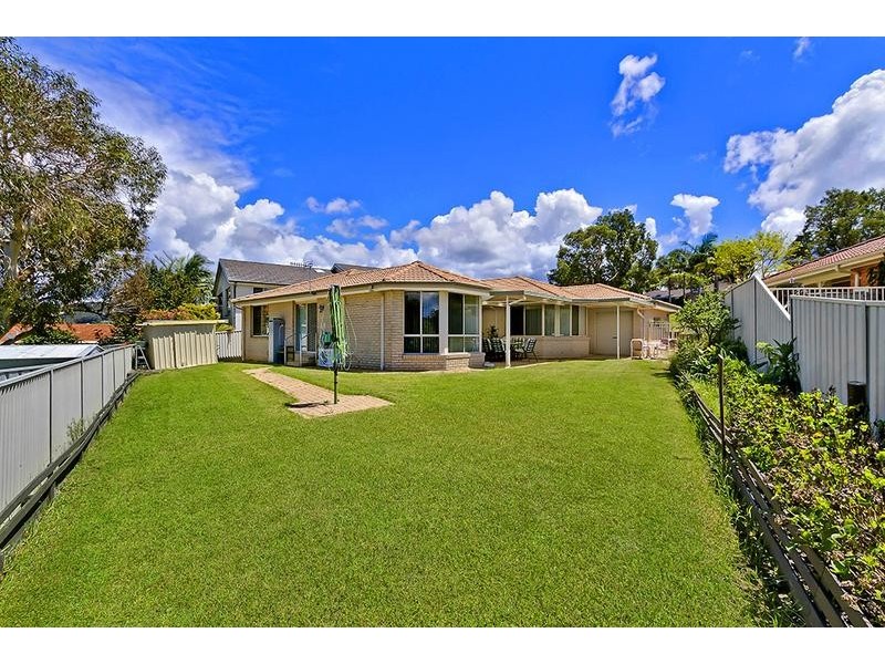 11 Walch Ave, Bateau Bay NSW 2261