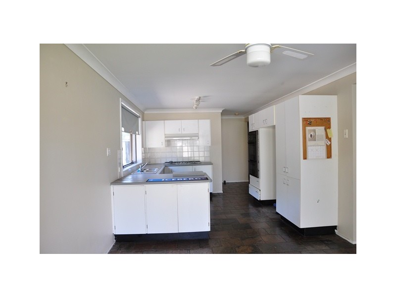 35 Wombat St, Berkeley Vale NSW 2261