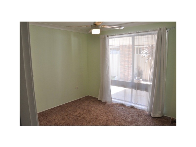 35 Wombat St, Berkeley Vale NSW 2261