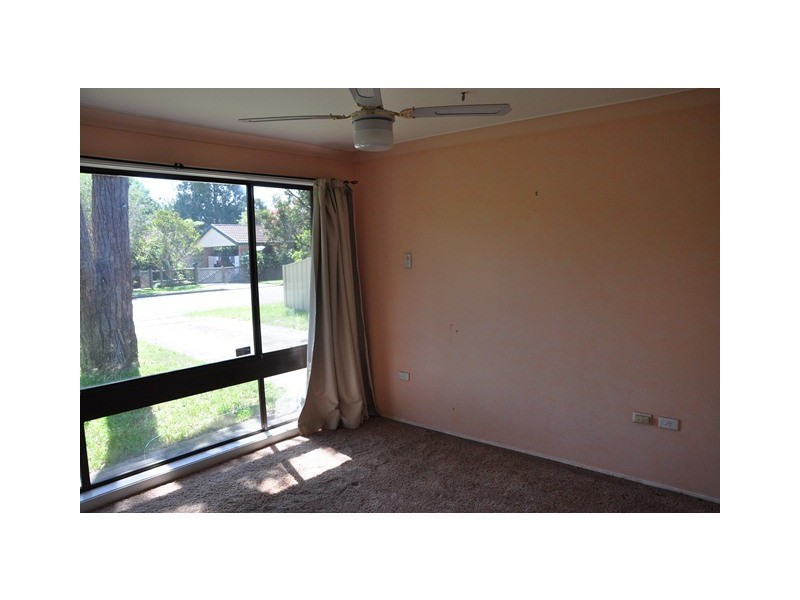 35 Wombat St, Berkeley Vale NSW 2261