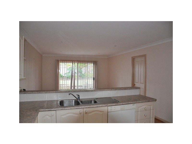 4b Dillon Rd, Wamberal NSW 2260