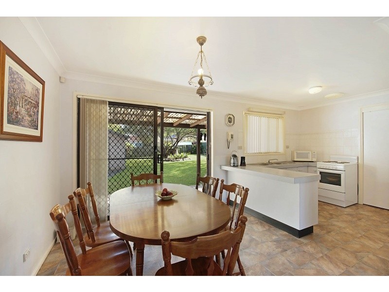 9 Bluebell Ave, Berkeley Vale NSW 2261