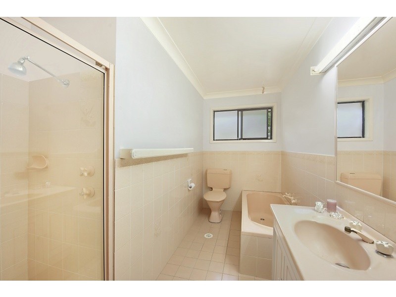 9 Bluebell Ave, Berkeley Vale NSW 2261