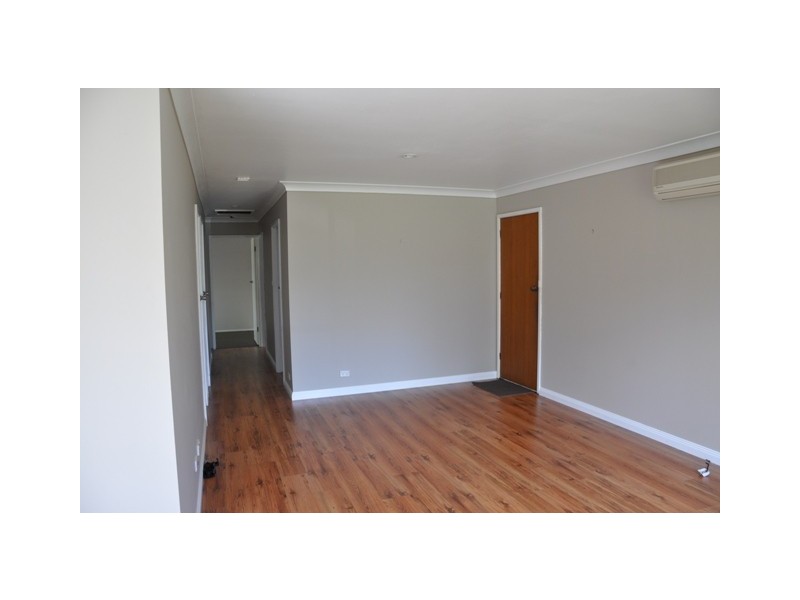 28 St James Avenue, Berkeley Vale NSW 2261