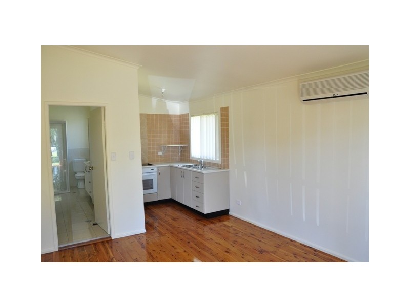 21 Hazel Close, Berkeley Vale NSW 2261