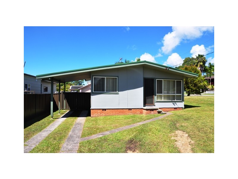 21 Hazel Close, Berkeley Vale NSW 2261