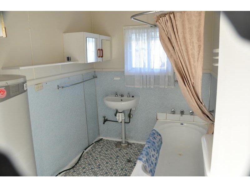 98 Hutton Road, The Entrance North NSW 2261