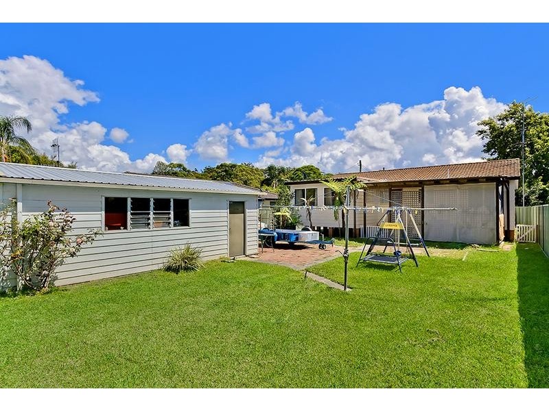 34 Buckingham Rd, Berkeley Vale NSW 2261