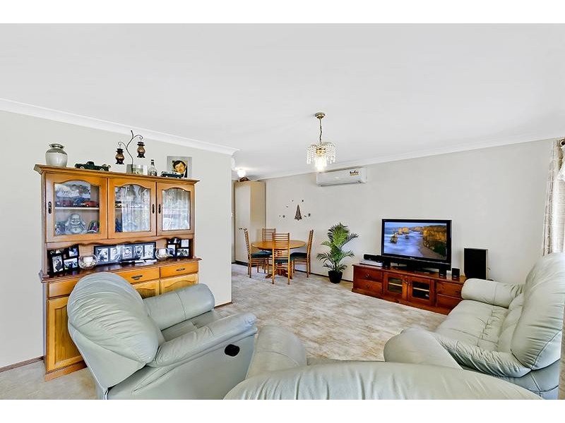 34 Buckingham Rd, Berkeley Vale NSW 2261