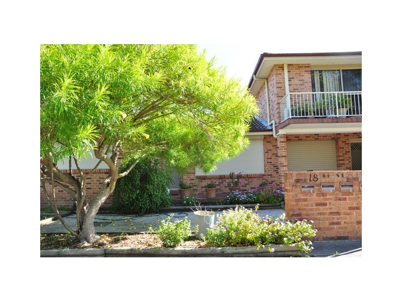 1/18 Russell Street, East Gosford NSW 2250