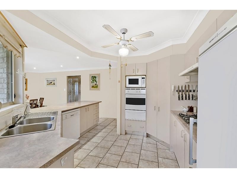 9 Kathleen Court, Berkeley Vale NSW 2261