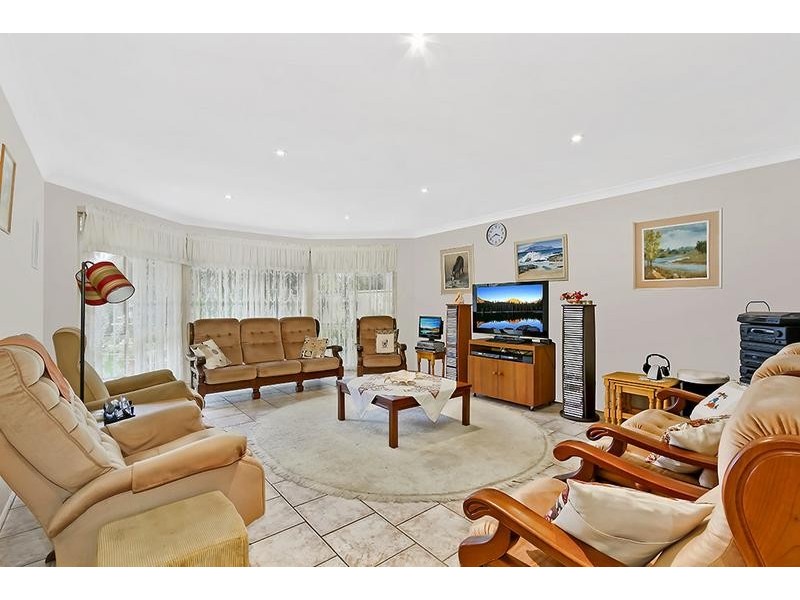 9 Kathleen Court, Berkeley Vale NSW 2261