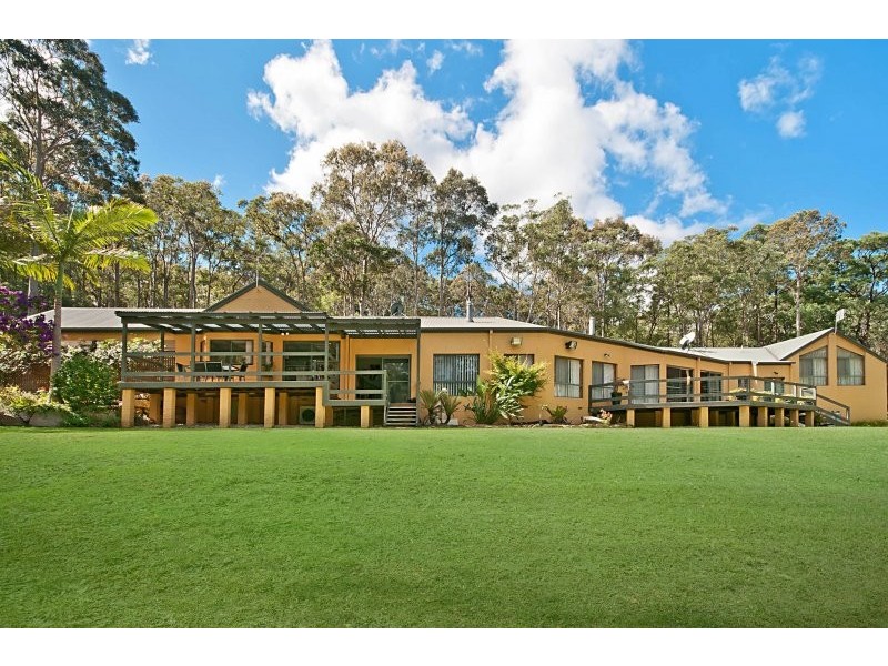 690 Dickson Road, Jilliby NSW 2259