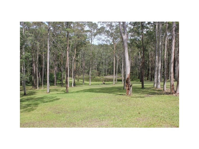 690 Dickson Road, Jilliby NSW 2259