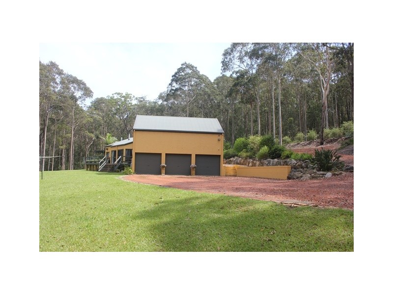 690 Dickson Road, Jilliby NSW 2259