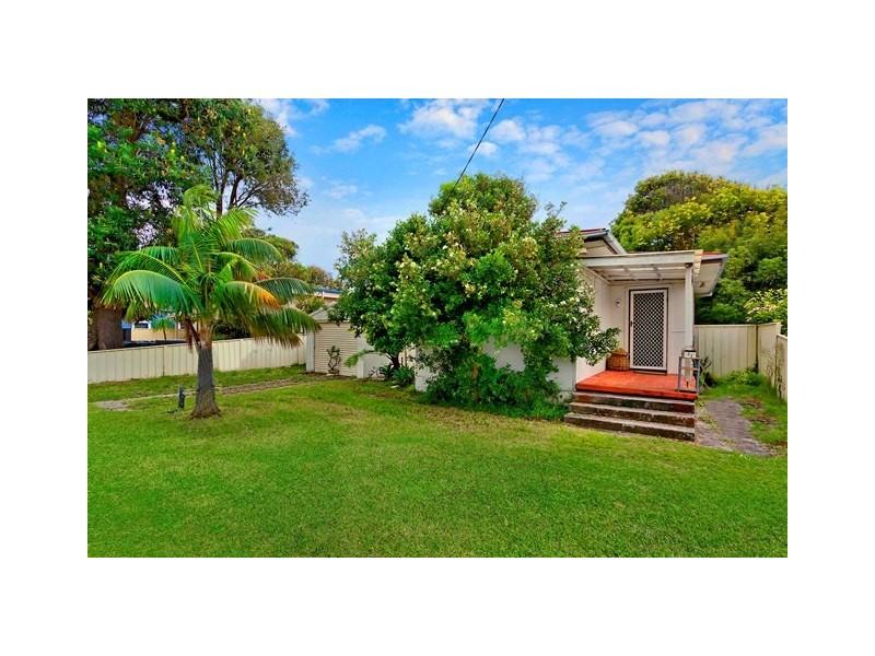22 Bondi Road, The Entrance North NSW 2261
