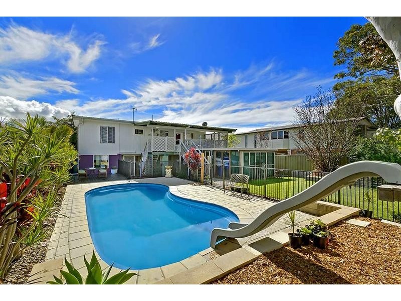 18 Strickland Rd, Killarney Vale NSW 2261