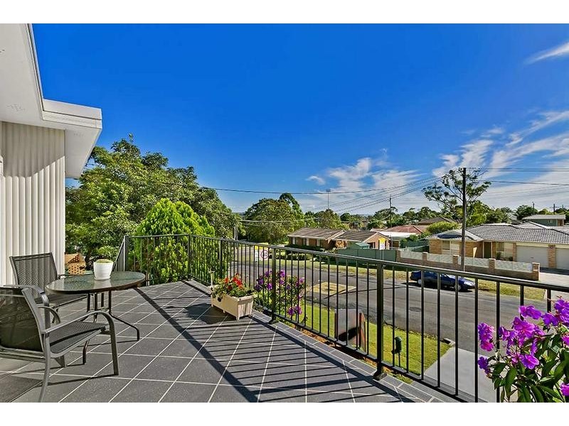 18 Strickland Rd, Killarney Vale NSW 2261
