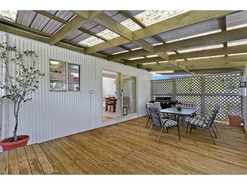 18 Strickland Rd, Killarney Vale NSW 2261