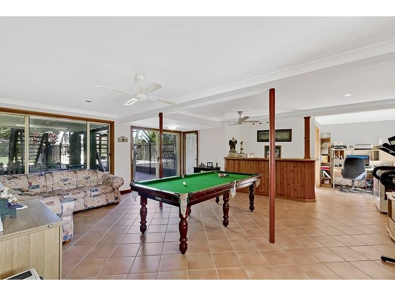 18 Strickland Rd, Killarney Vale NSW 2261