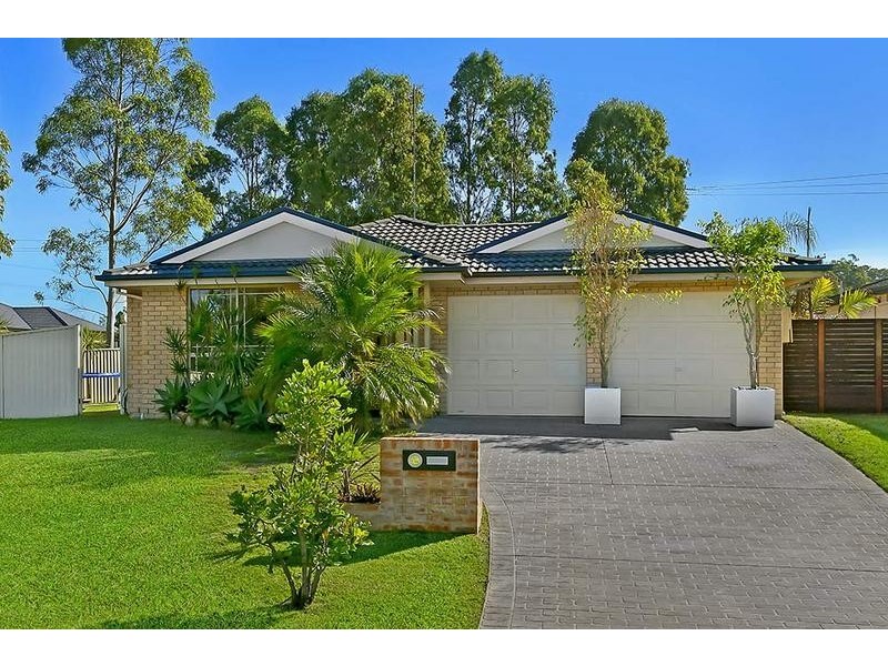 17 Highcliff Close, Woongarrah NSW 2259